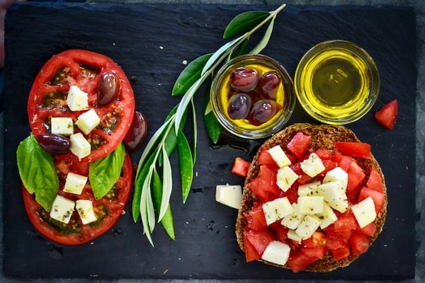 tomato-salad-with-olive-oil-1239312